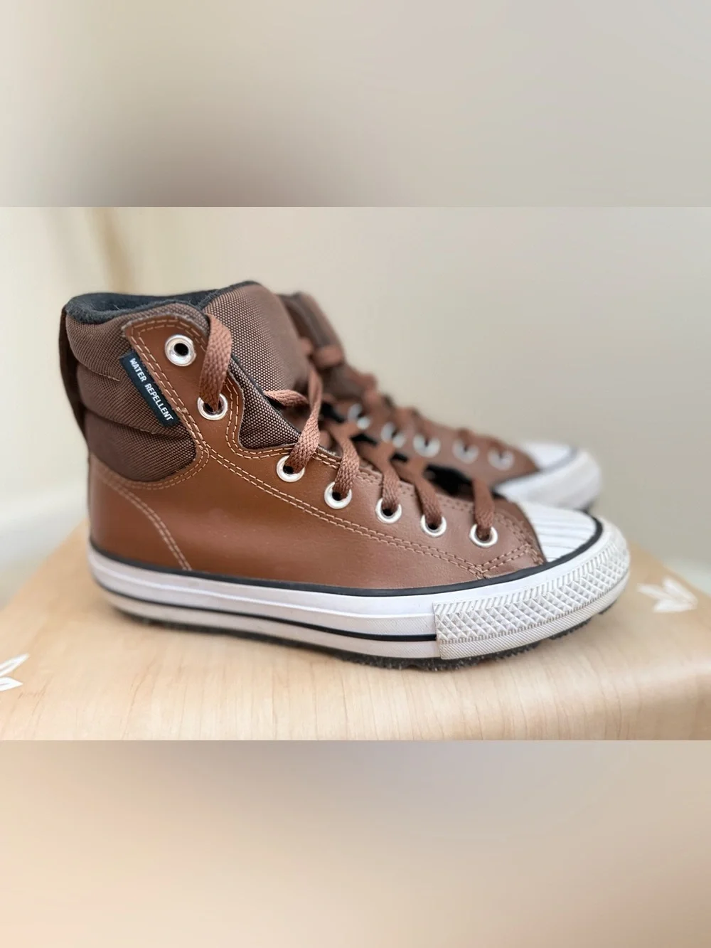 🌾 Converse High-Top Water Resistant Sneakers‎ in Brown